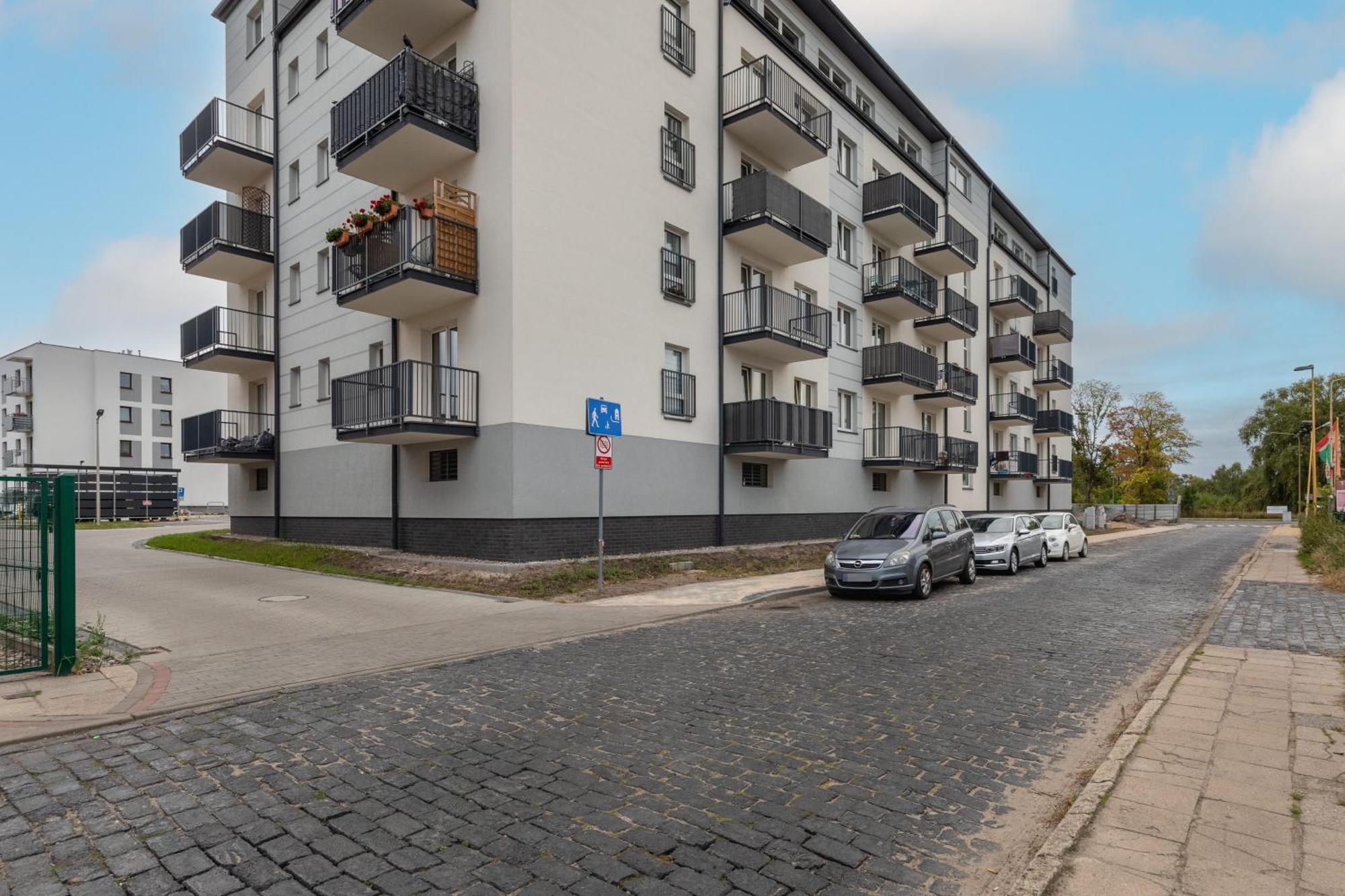 Unique Kampat With Balcony For 4 Guests By Renters